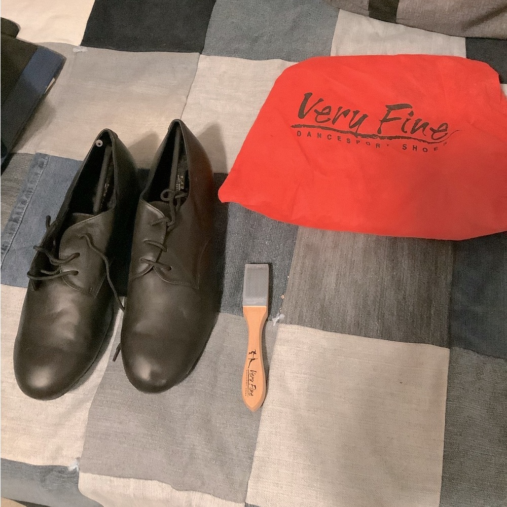 Very Fine Men’s Dance Shoes - size 11
